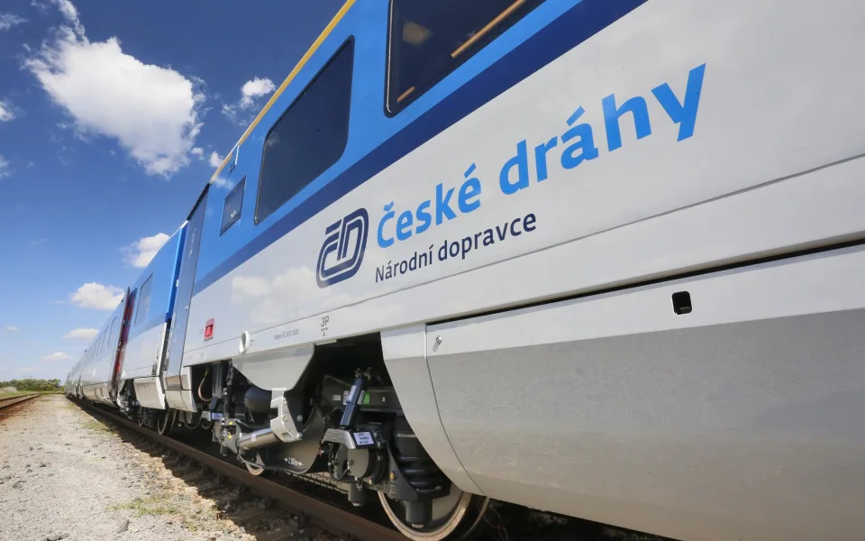 České dráhy vrací školní spoje, s orientací pomůže semafor obsazenosti