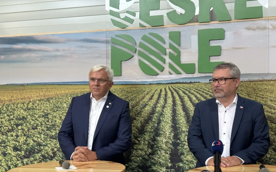 Z pole na talíř: Stát chce dostat české potraviny do škol, nemocnic i úřadů
